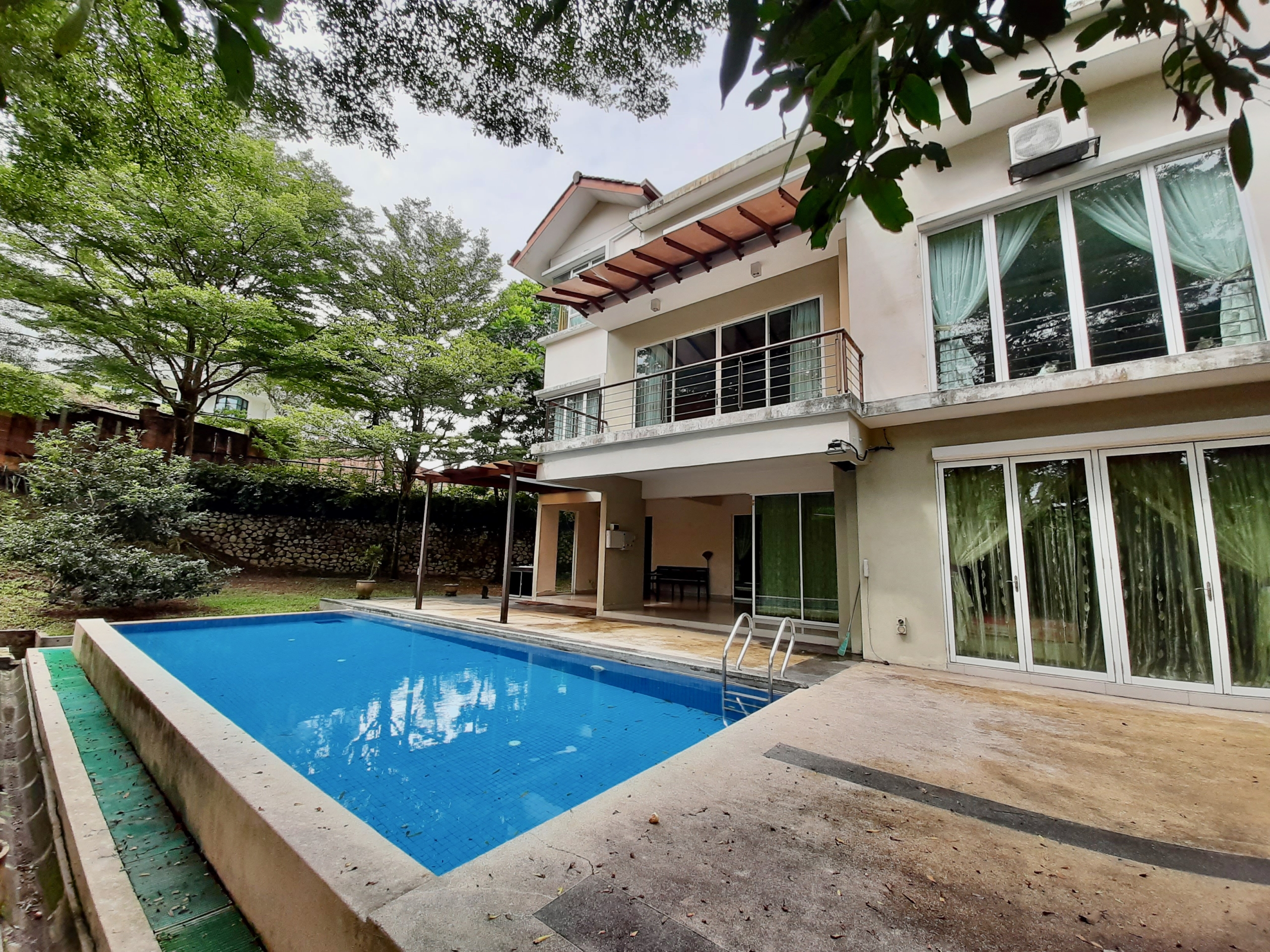 Bungalow with Swimming Pool, Teratai Villas, Kayangan Heights, Seksyen
