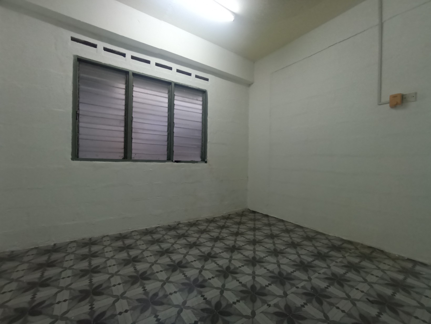 IMG_20251201_182329_copy_1640x1232