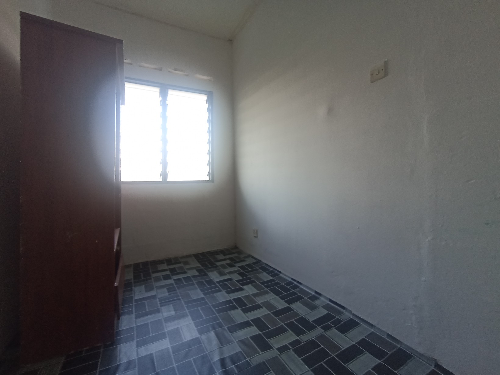 IMG_20251201_182425_copy_1640x1232